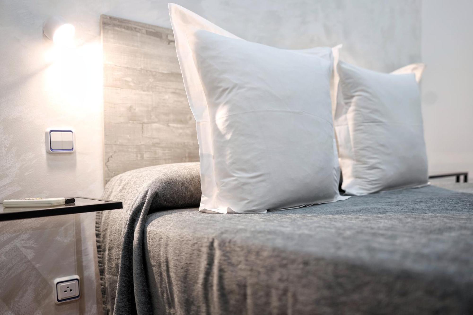 Hostal Las Fuentes (Adults Only) Madrid Ngoại thất bức ảnh