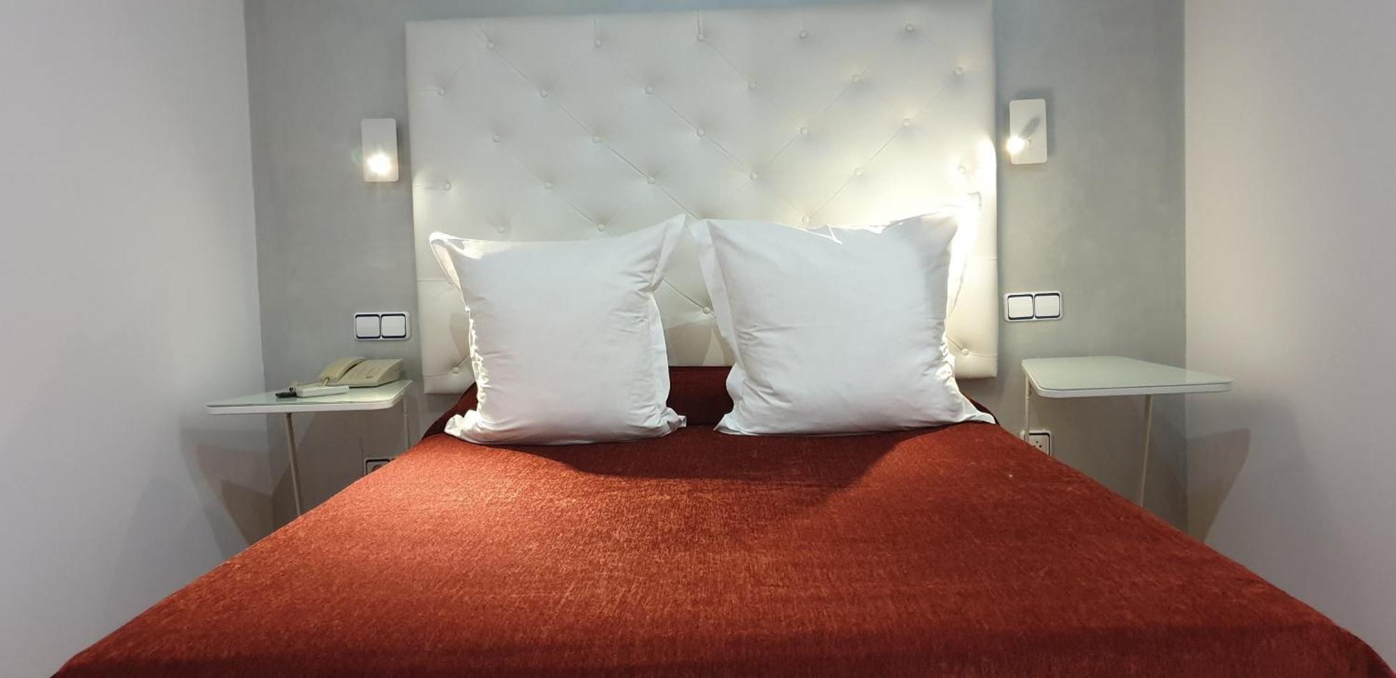 Hostal Las Fuentes (Adults Only) Madrid Ngoại thất bức ảnh