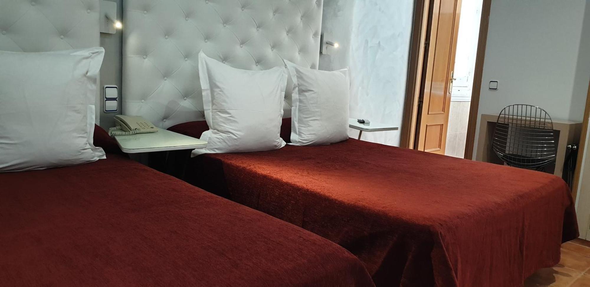 Hostal Las Fuentes (Adults Only) Madrid Ngoại thất bức ảnh