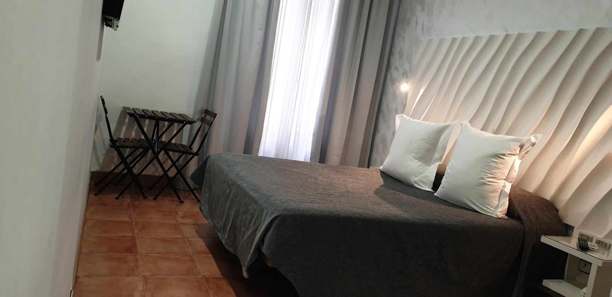 Hostal Las Fuentes (Adults Only) Madrid Ngoại thất bức ảnh