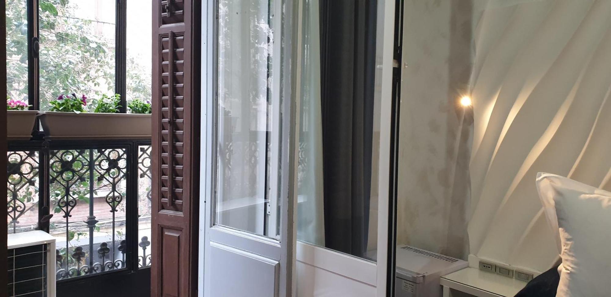 Hostal Las Fuentes (Adults Only) Madrid Ngoại thất bức ảnh