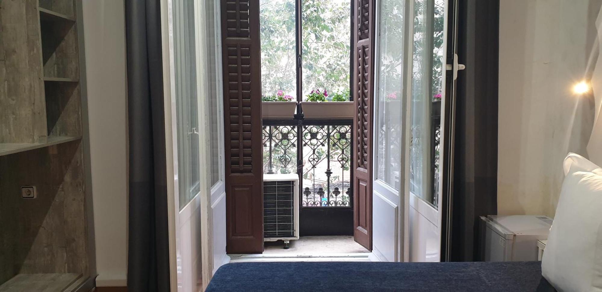 Hostal Las Fuentes (Adults Only) Madrid Ngoại thất bức ảnh