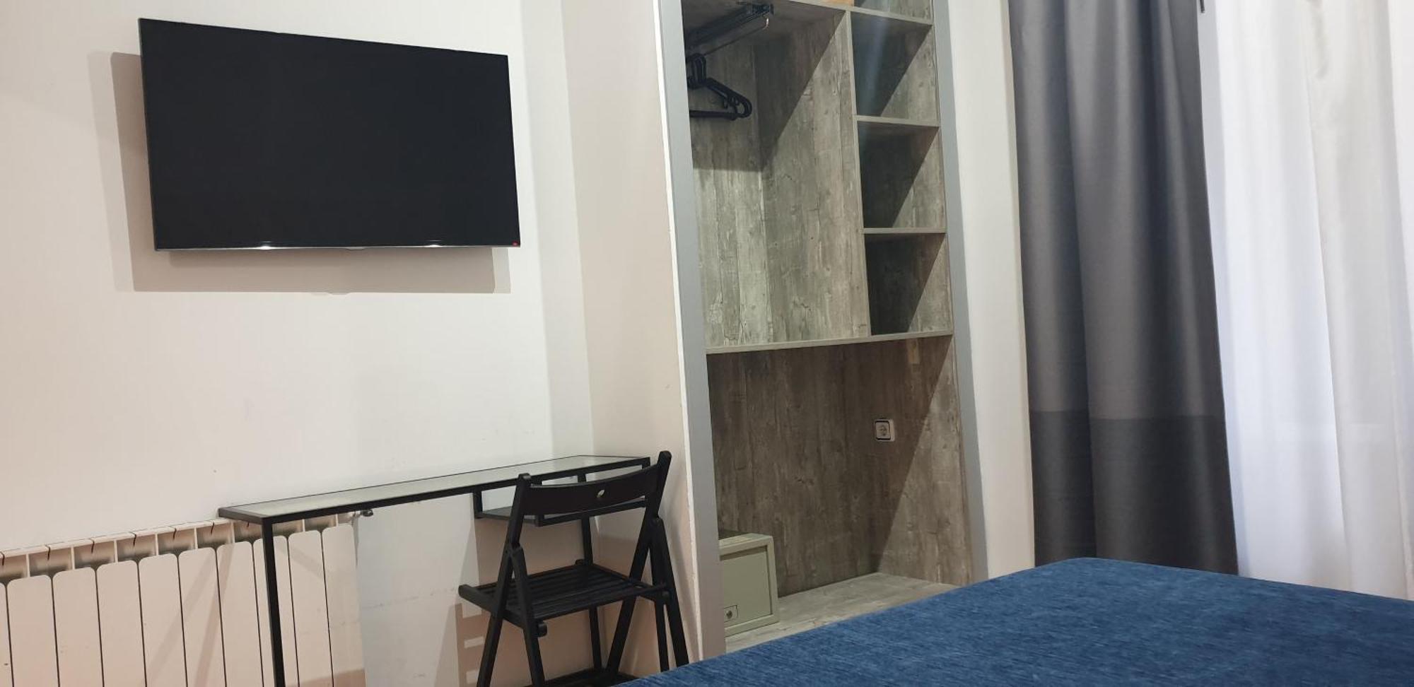Hostal Las Fuentes (Adults Only) Madrid Ngoại thất bức ảnh