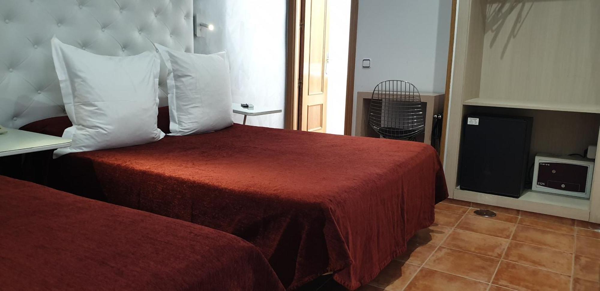 Hostal Las Fuentes (Adults Only) Madrid Ngoại thất bức ảnh