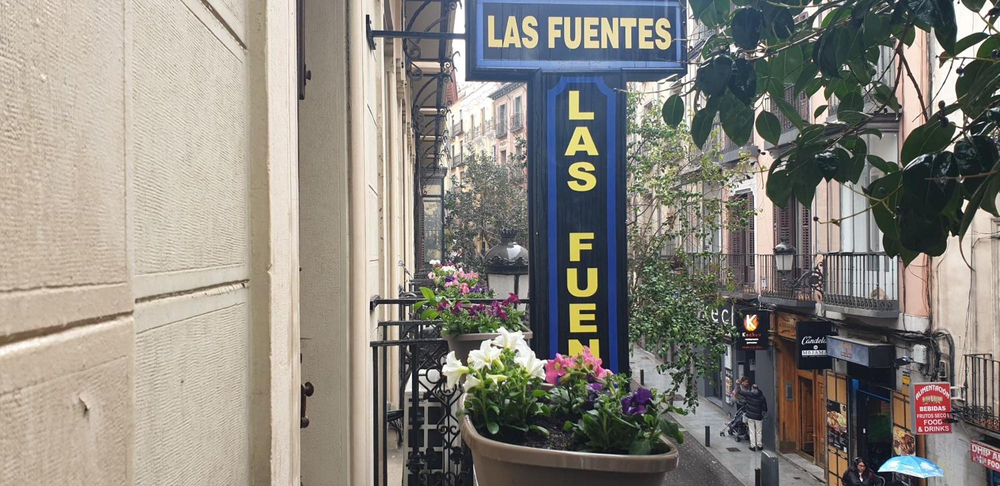 Hostal Las Fuentes (Adults Only) Madrid Ngoại thất bức ảnh
